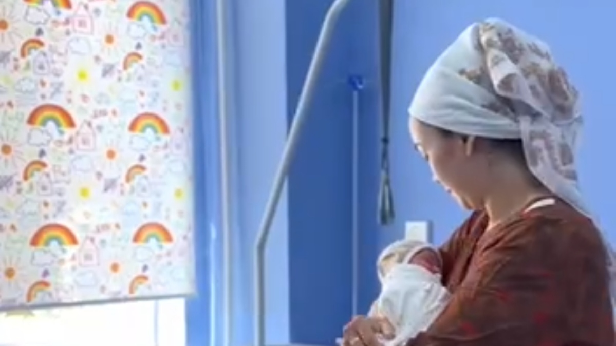 В Мангистау успешно родила женщина, которой ранее сделали сложную открытую операцию на сердце