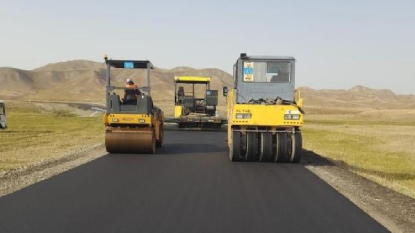 В Алматинской области ремонтируют дорогу к термальным источникам