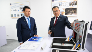 Аким Алматы ознакомился с научной инфраструктурой КазНУ имени аль-Фараби