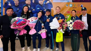 Алматинских чемпионок по боксу встретили с медалями