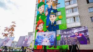 Год рабочих профессий: мурал о труде и его героях появился в Астане