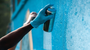 Президентские поручения в действии: молодежь Казахстана уничтожает наркограффити