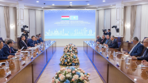 Олжас Бектенов провел встречу с Председателем Государственного собрания Венгрии