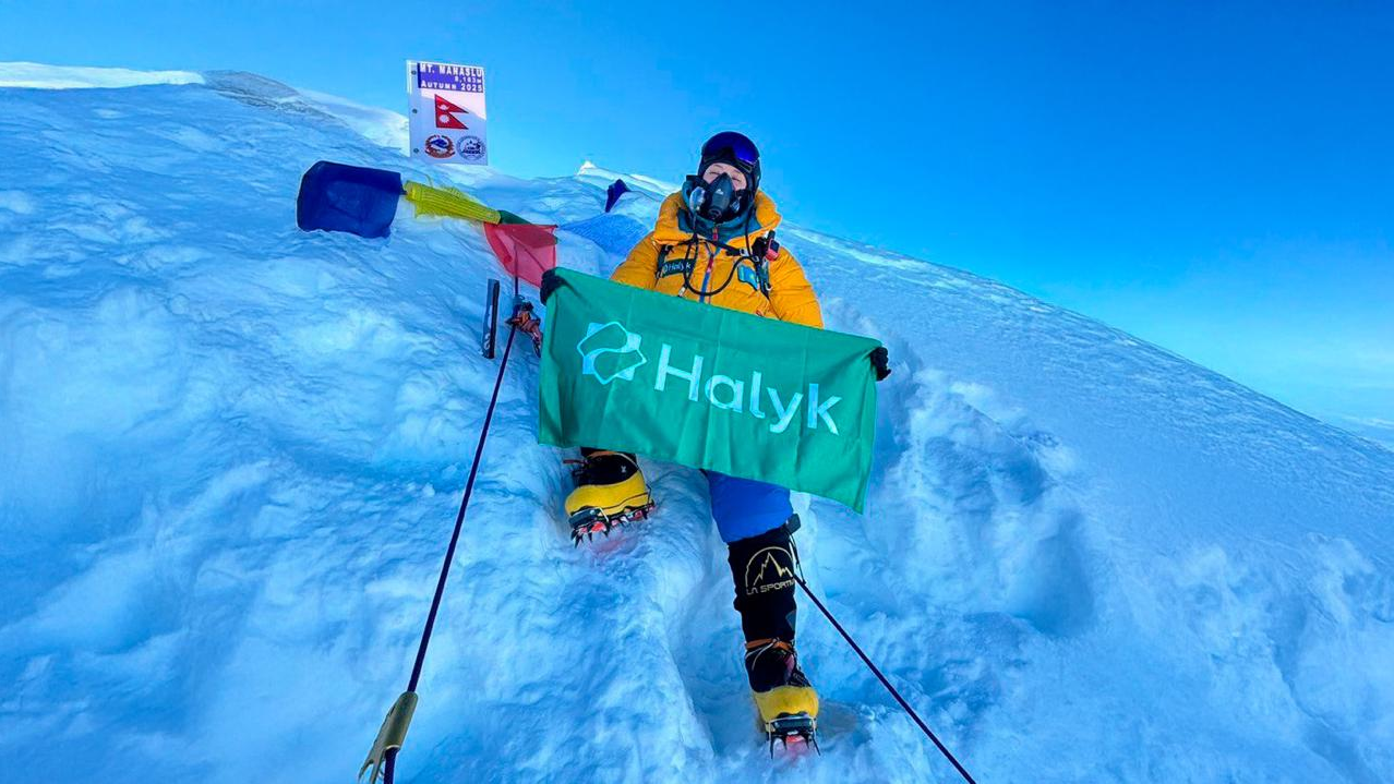 Halyk Team: Анар Бурашева покорила очередной восьмитысячник