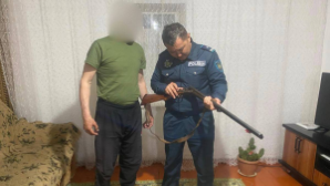 Полиция проверяет владельцев оружия в области Абай