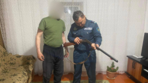 Полиция проверяет владельцев оружия в области Абай
