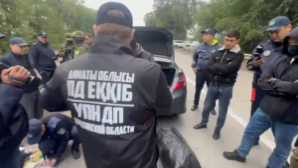 Полицейские пресекли крупный канал перевозки наркотиков в Алматинской области