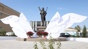Токаев направил поздравление по случаю открытия памятника Нургисе Тлендиеву