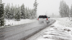 Полиция Казахстана предупреждает водителей об опасных условиях на дорогах