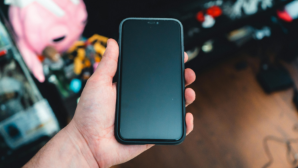 Таксист-курьер похитил телефон при доставке в Астане