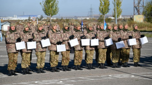 В Астане проводили в запас 188 военнослужащих