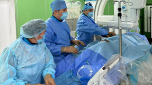 Сосудистые хирурги ЦГКБ Алматы помогли пациенту избавиться от симптомов Стил-синдрома