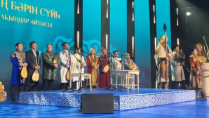 Победителей республиканского айтыса наградили в Астане