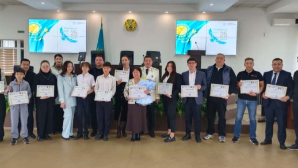 В Алматы наградили победителей республиканского диктант-теста по финансовой безопасности FinIQ