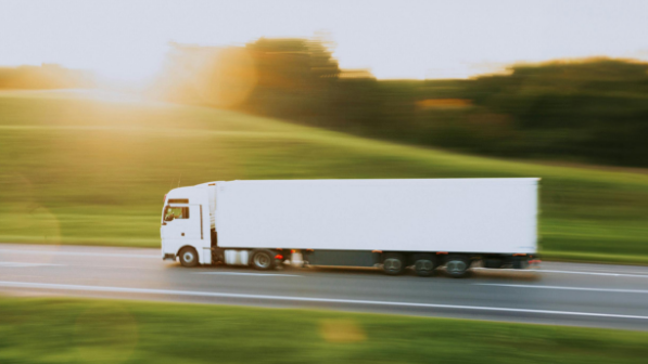 Казахстан упрощает международные автоперевозки и внедряет цифровой контроль