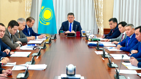 Канат Бозумбаев проверил готовность регионов к зимнему периоду и принимаемые меры к весеннему паводкоопасному сезону