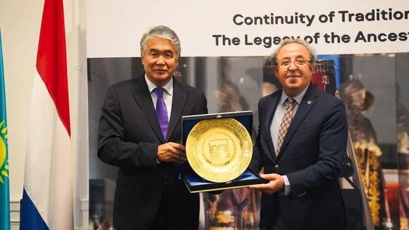 Культурный мост: в Амстердаме открылась выставка Музея Алматы