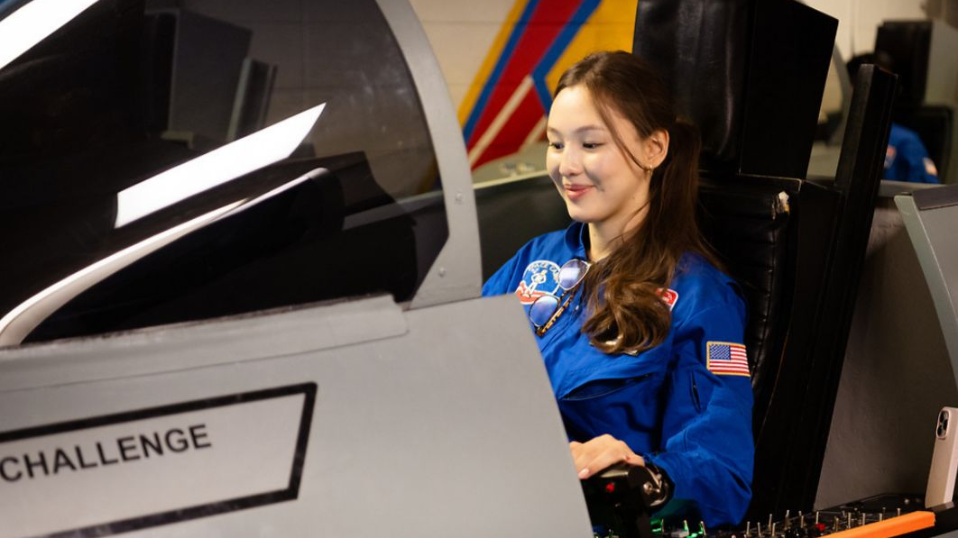 Алматинская школьница прикоснулась к космосу, побывав в США