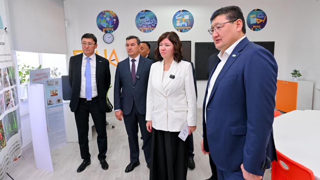 Жулдыз Сулейменова проинспектировала качество образования сельских школ области Абай