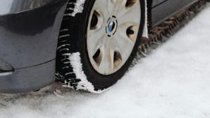 Казахстанским водителям напомнили о необходимости перехода на зимние шины