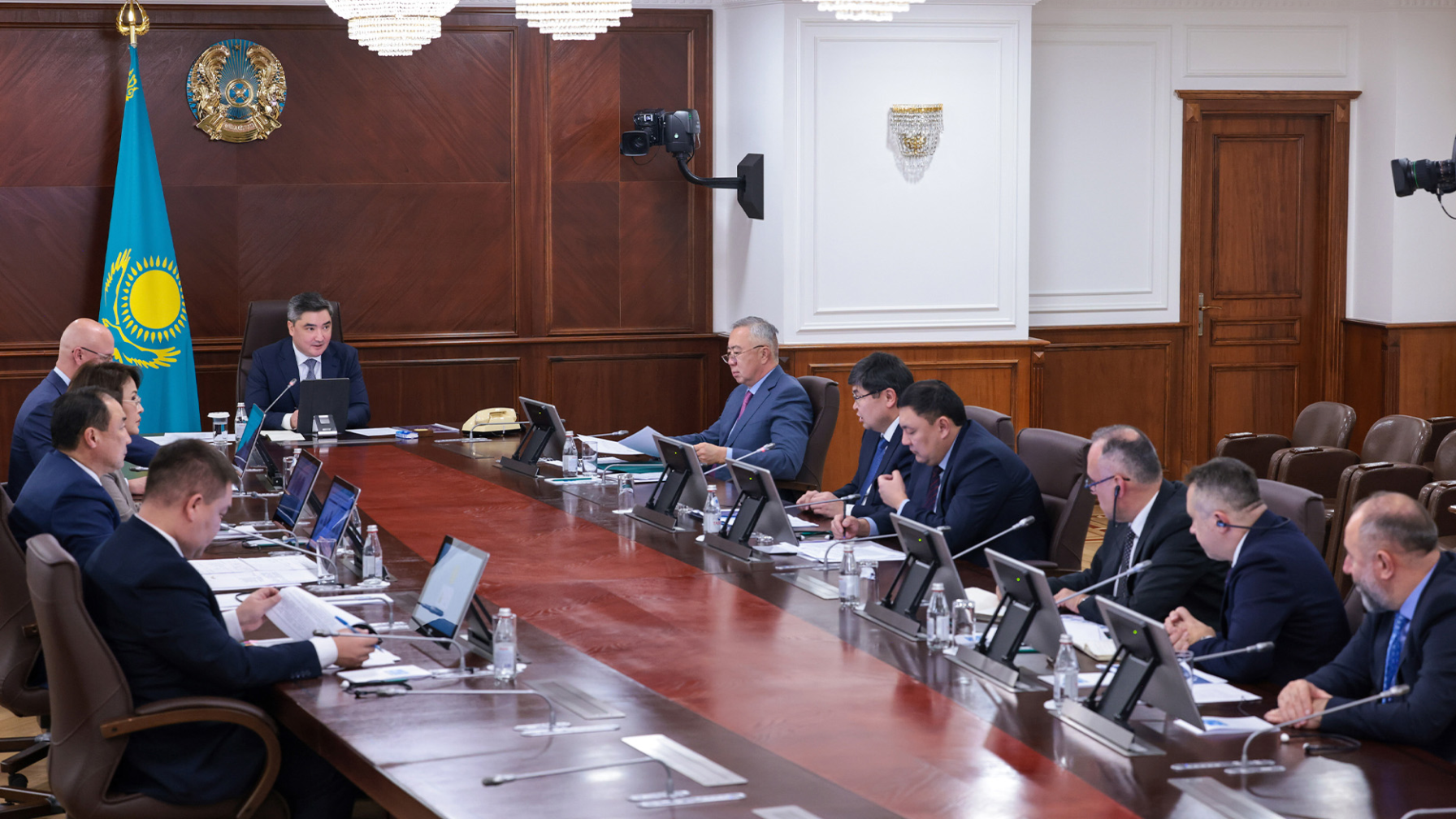 В Правительстве рассмотрели ход модернизации аэропорта города Алматы