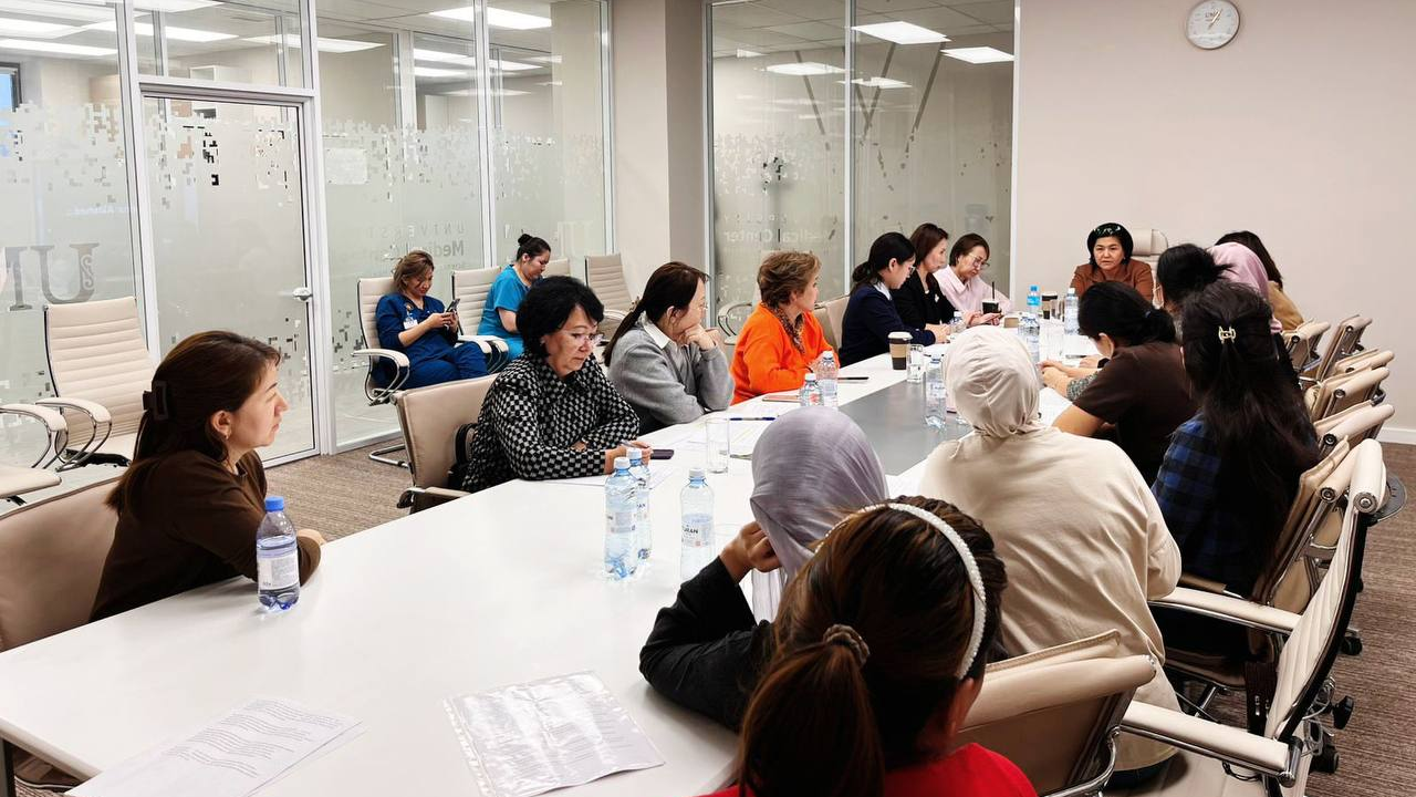 В Астане обсудили улучшение онкологической помощи детям