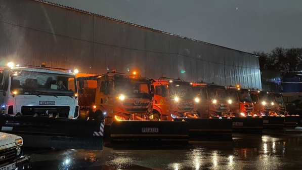 В Алматы коммунальные службы переведены на усиленный режим из-за снегопада