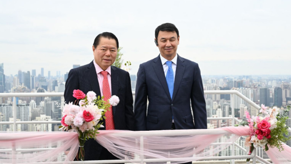 Дархан Сатыбалды обсудил перспективы сотрудничества с китайской корпорацией Yuexing Group