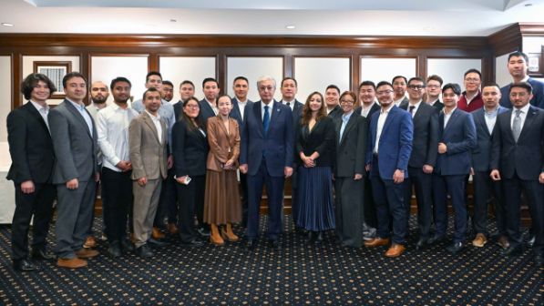 Главе государства представили казахстанские IT-стартапы