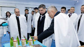 Олжас Бектенов осмотрел объекты промышленности и социальной инфраструктуры ЗКО