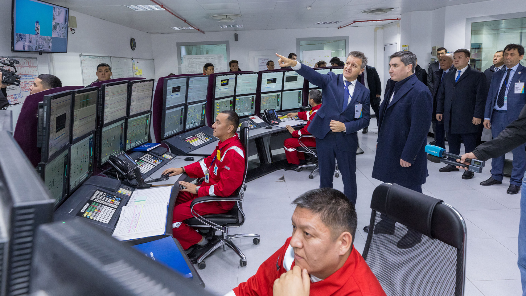 Бектенов посетил Карачаганакское нефтегазоконденсатное и Чинаревское месторождения