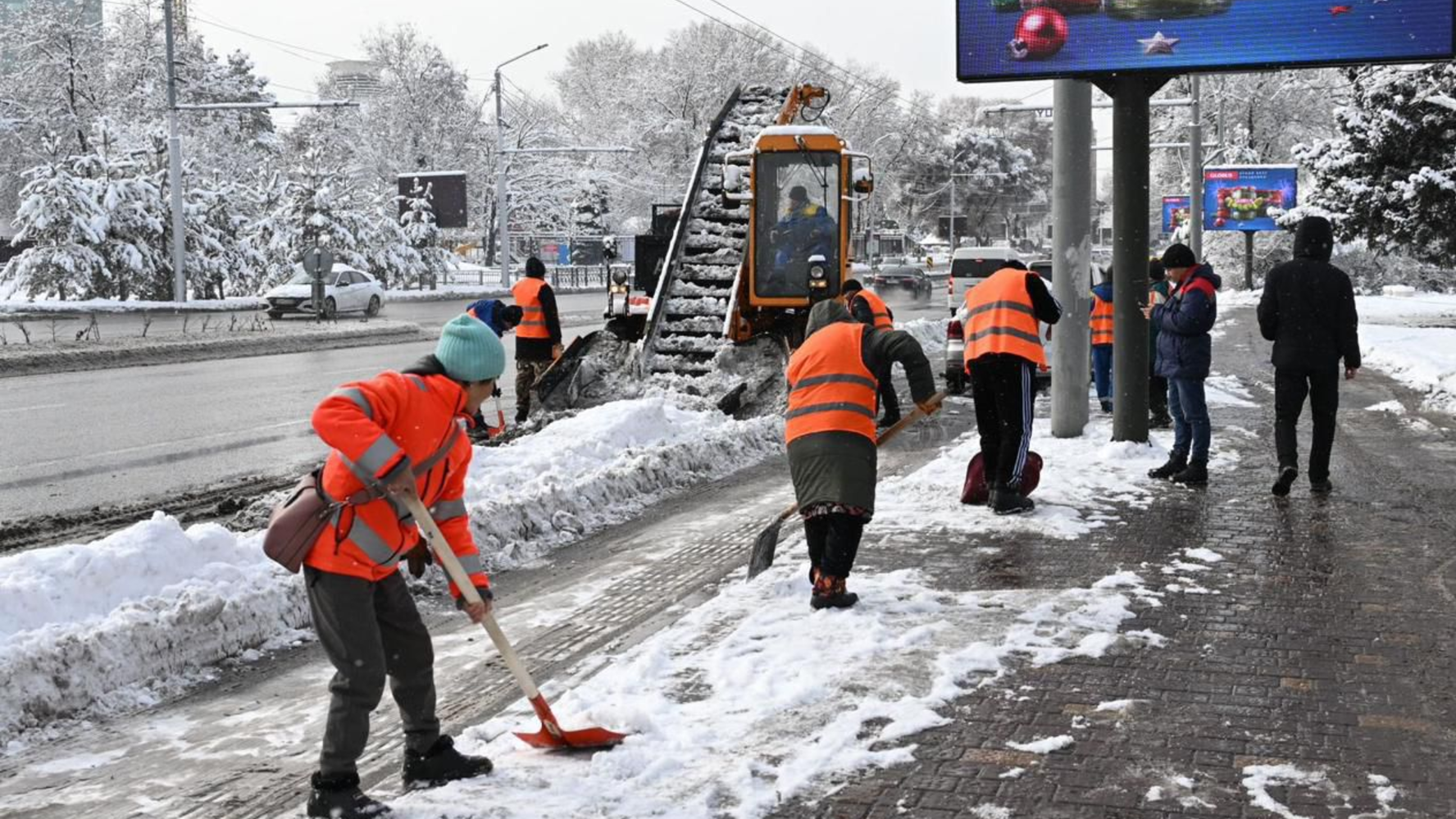 Впервые в Казахстане разработали национальный стандарт противогололедных материалов для населенных пунктов