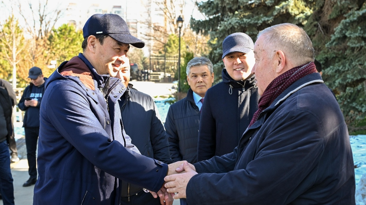 В Алматы состоялось открытие нового сквера на пр. Назарбаева