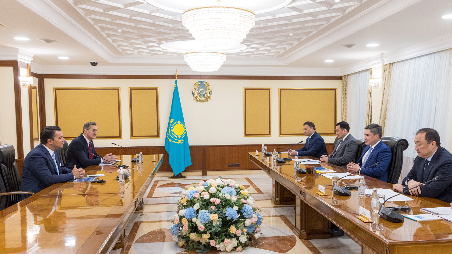 Олжас Бектенов обсудил с руководством LanzaJet строительство завода экоавиатоплива в Казахстане