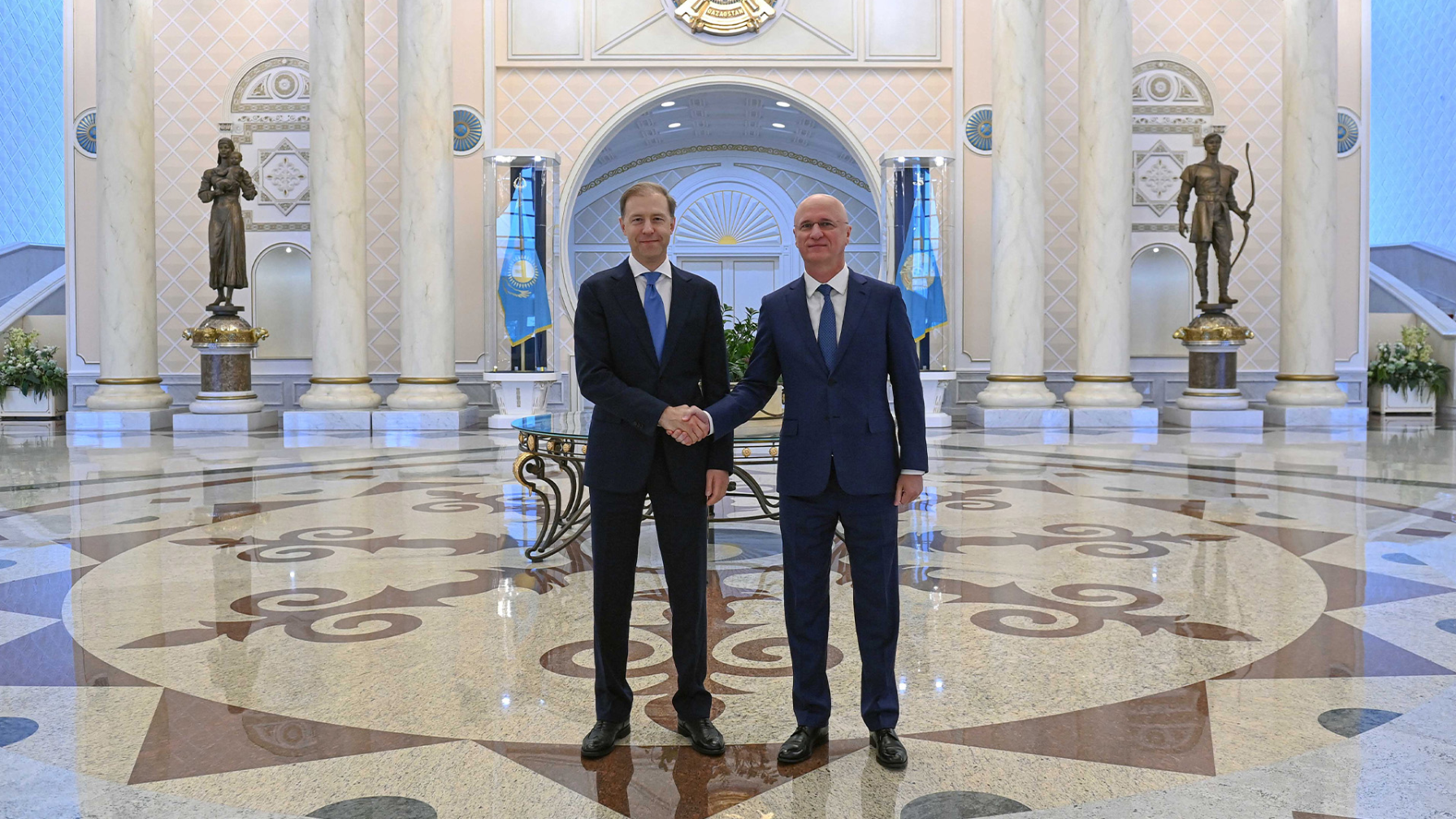 Роман Скляр провел встречу с первым заместителем председателя Правительства РФ Денисом Мантуровым