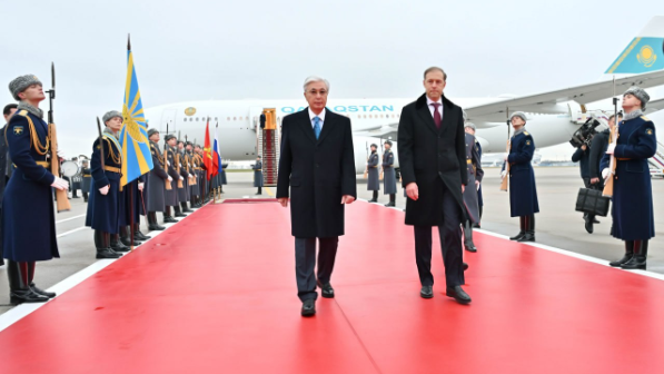 Токаев прибыл в Москву по приглашению Путина