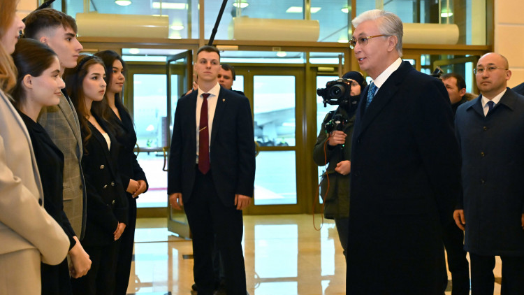 Токаев побеседовал со студентами МГИМО