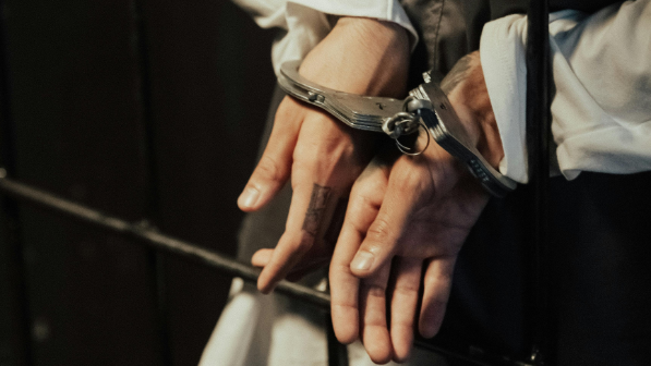 В Семее задержана женщина, обманом завладевшая деньгами на лечение ребенка