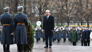Касым-Жомарт Токаев возложил цветы к памятнику-мемориалу «Могила Неизвестного Солдата»