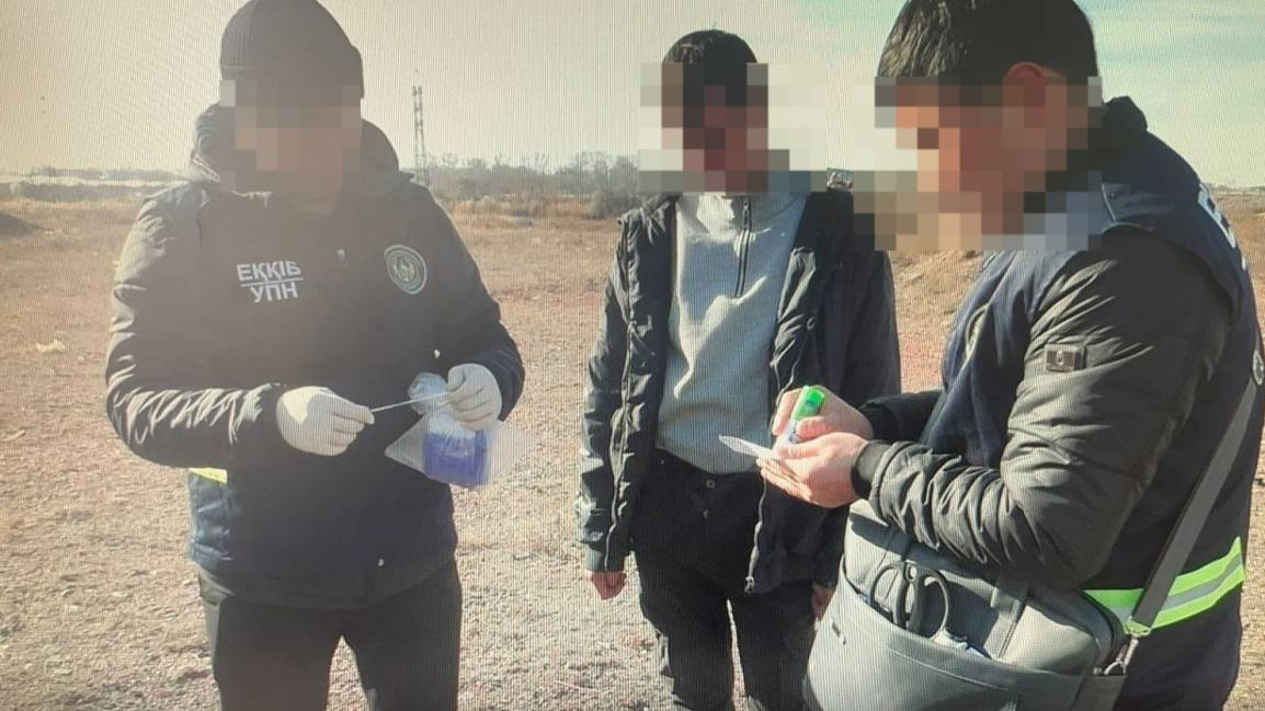 Сельчанин с крупной партией наркотиков задержан в Караганде