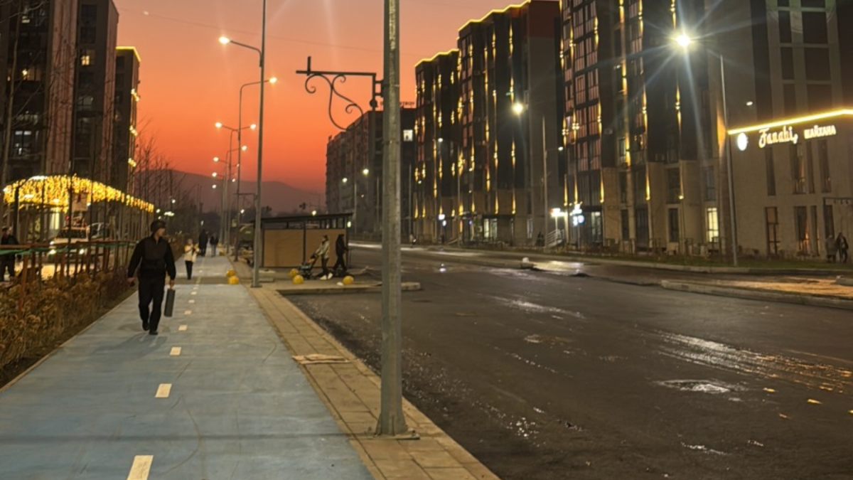 Наурызбайский район Алматы преображается: благоустройство в рамках «БНУ», новые набережные и освещение улиц