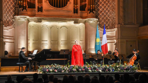 Майра Мұхамедқызы выступила с сольным концертом в Париже