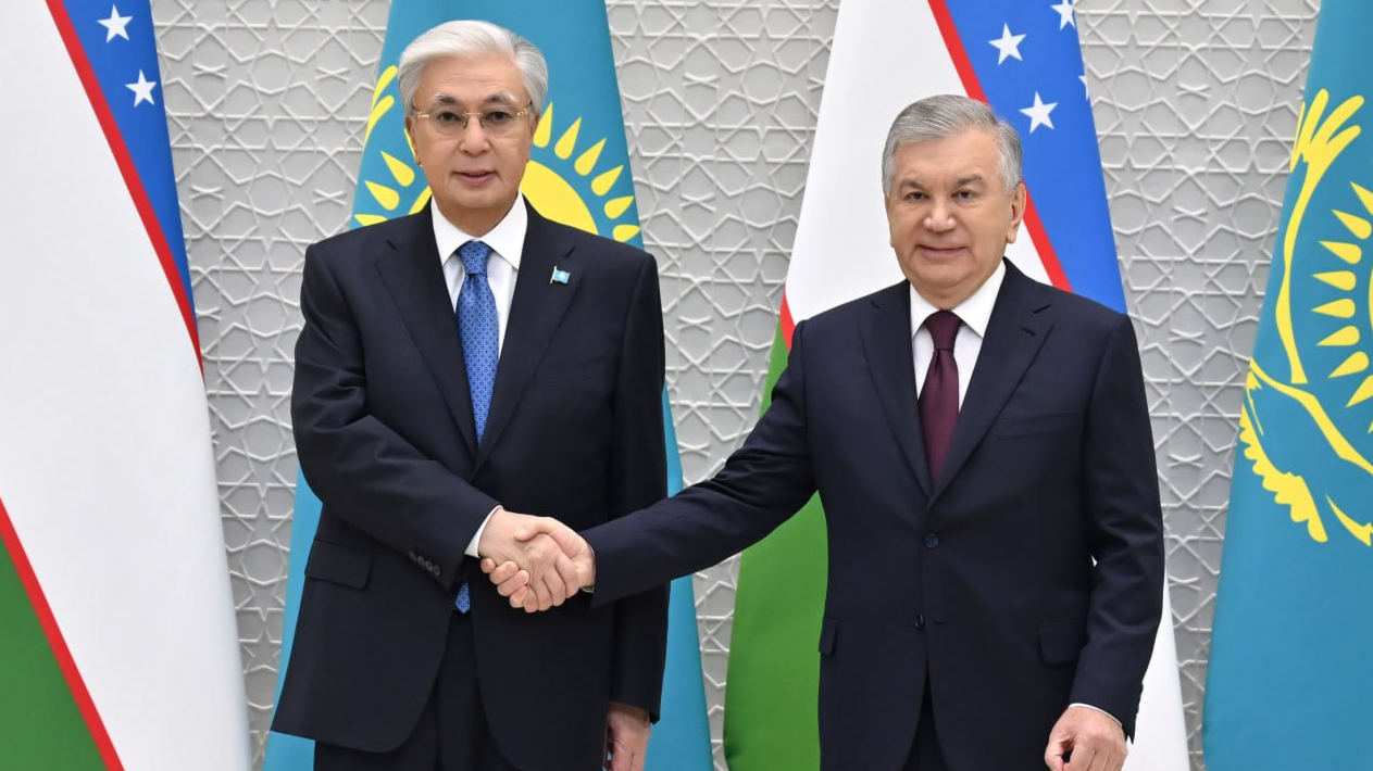 Глава государства провел переговоры с Президентом Узбекистана Шавкатом Мирзиёевым