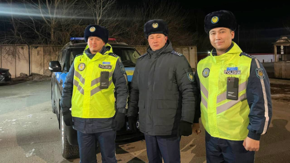 В области Абай патрульные предотвратили ДТП, спасая водителя с инсультом
