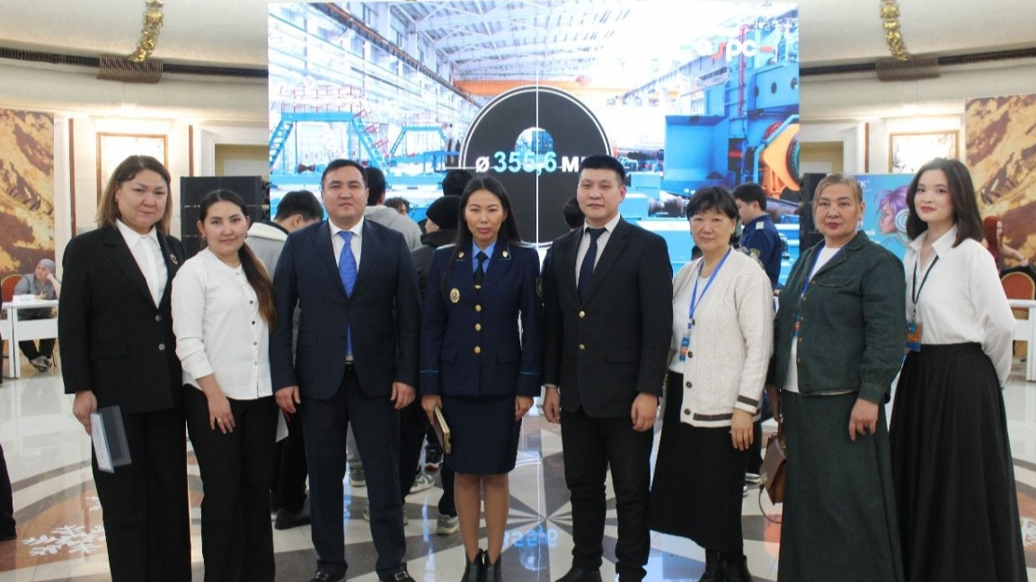 В Алматы состоялась общегородская ярмарка вакансий в рамках Года рабочих профессий