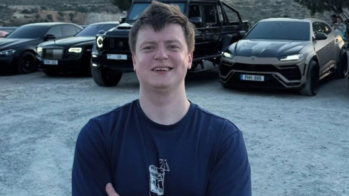 Блогер Mellstroy разыскивается в Казахстане по делу о рекламе незаконного онлайн-казино