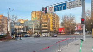 На перекрестке Достык - Жолдасбекова внедрена отдельная фаза для пешеходов