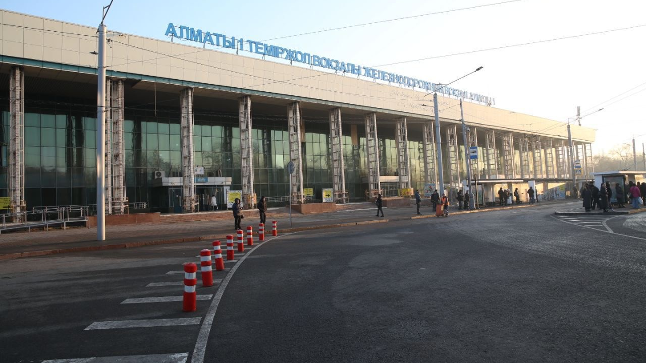 Дархан Сатыбалды проверил ход модернизации вокзала Алматы–1