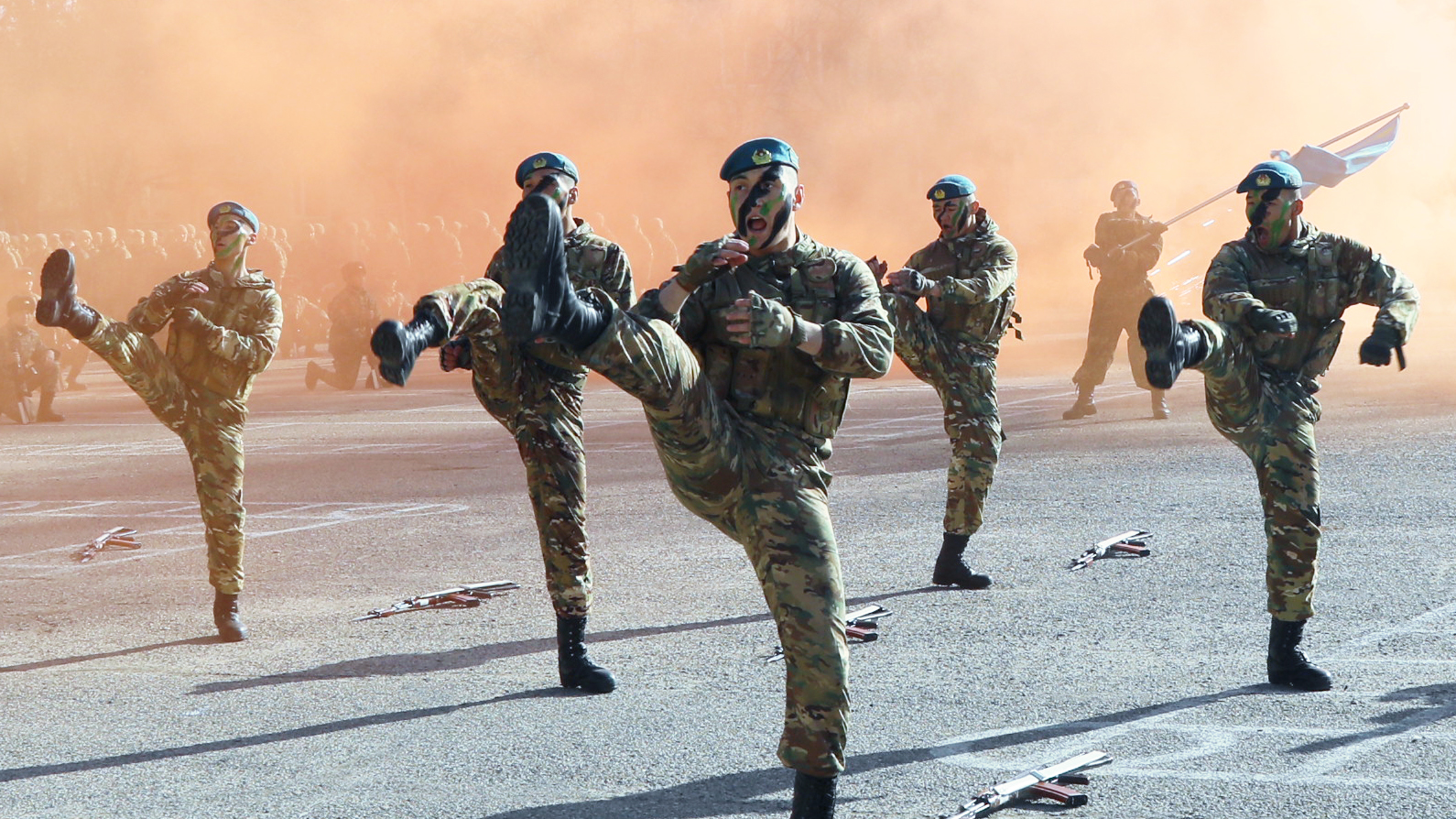 Новое поколение десантников встало под знамена «крылатой пехоты»