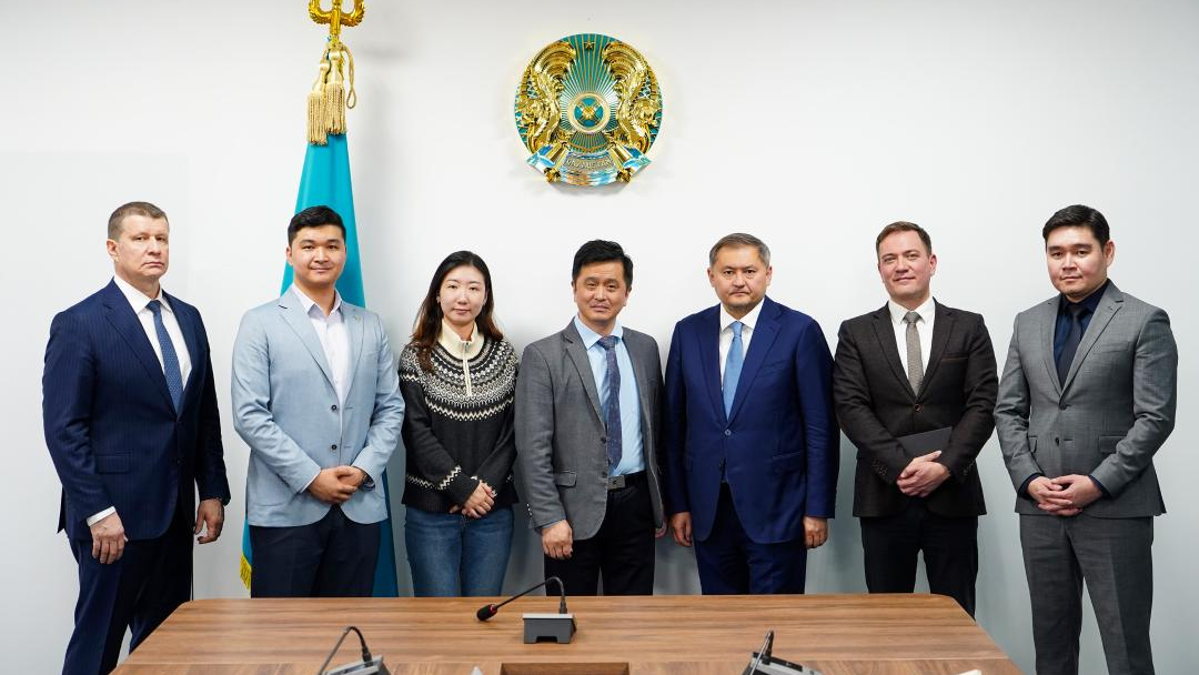 Казахстан укрепляет международное партнерство в области робототехники